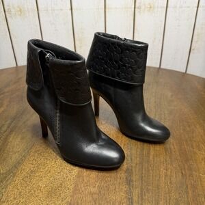 COACH Designer Leather Mackenna Black Boots Embossed Cuff Size 5 B